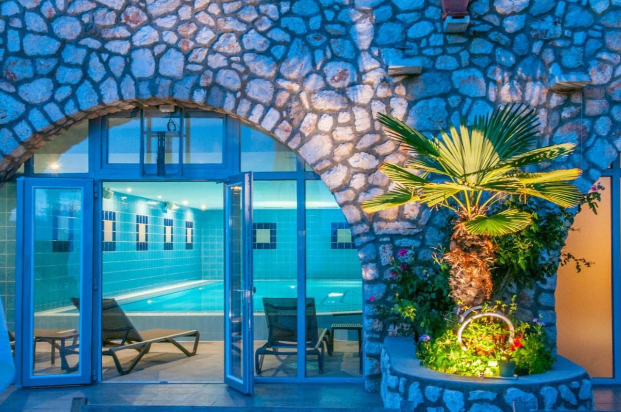 Martinšćica Hotel Zlatni Lav المظهر الخارجي الصورة