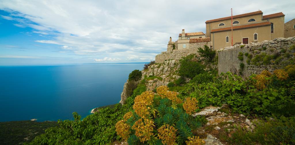 Martinšćica Hotel Zlatni Lav المظهر الخارجي الصورة